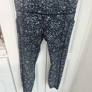 Athleta Ultimate Stash 7/8 Tight